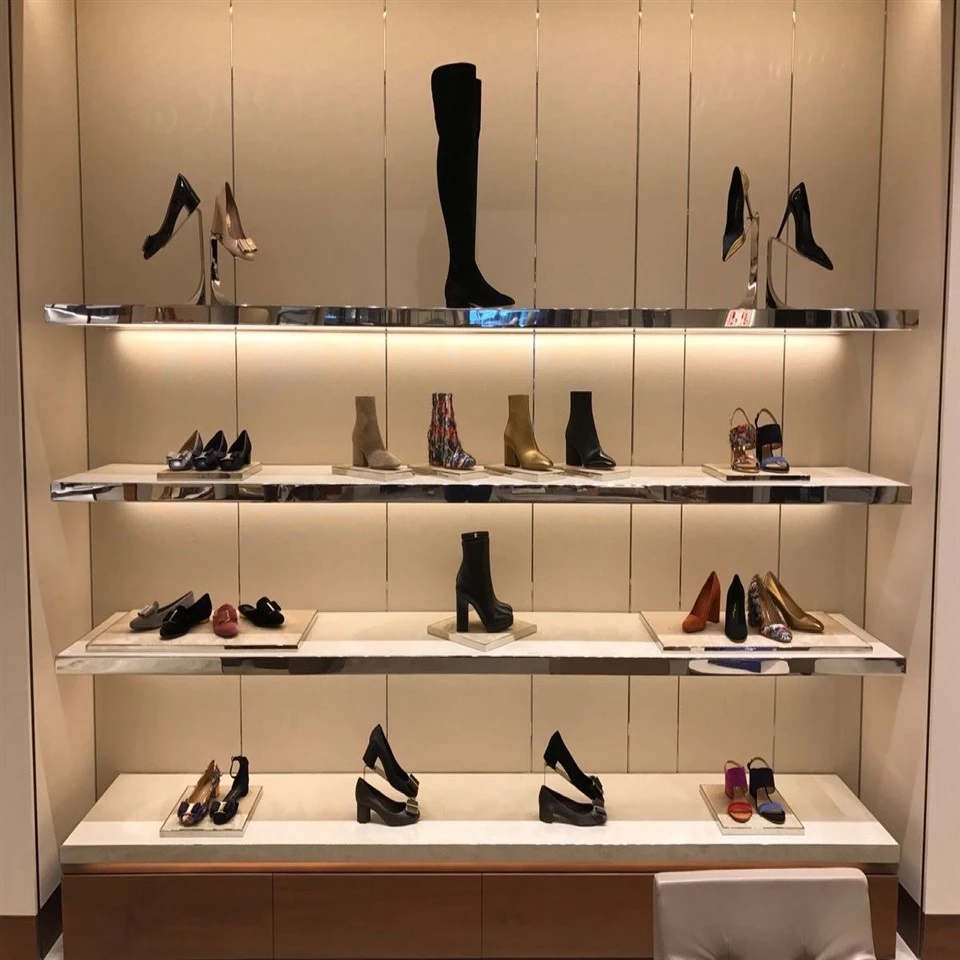 Customized Luxury Handbag Cabinet And Decoration